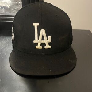Black and White LA Hat 59FIFTY Cap